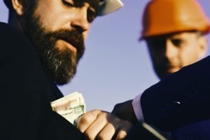 travailleur de la construction et la corruption